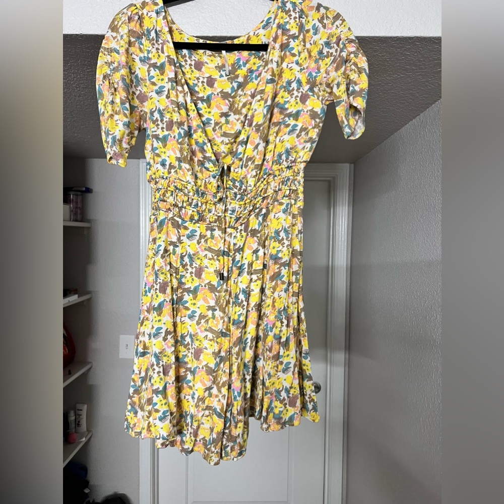 Cute yellow dress